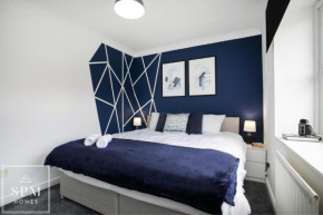 3 Bed House-TVs Every Bedroom-Free Parking-WiFi